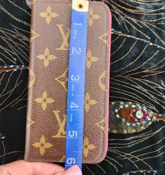 Loius Vuitton Phone Case - Picture 9 of 9